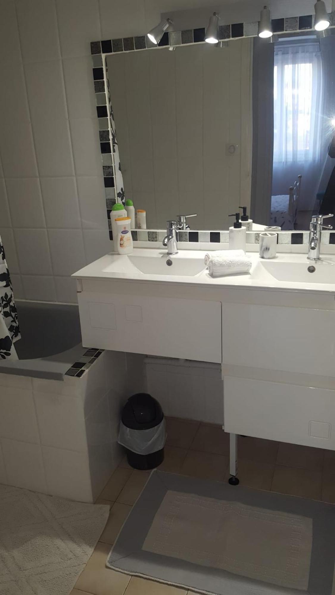 Appartements Au Cros De Cagnes Стая снимка