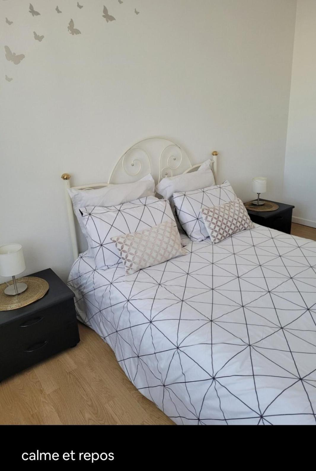 Appartements Au Cros De Cagnes Стая снимка